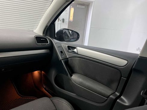 Used 2011 Volkswagen Golf TDI FWD image 11