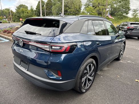 Used 2023 Volkswagen ID.4 Pro image 6