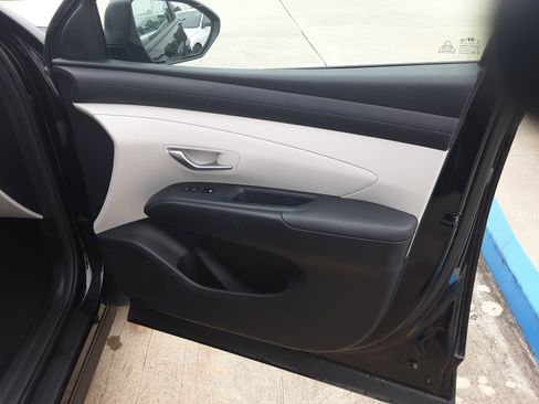 Used 2025 Hyundai Tucson SEL FWD image 16