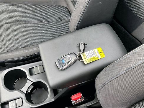 Used 2025 Subaru Forester Premium image 18