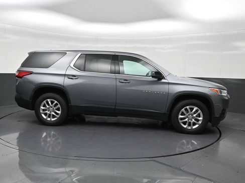 Used 2021 Chevrolet Traverse LS FWD image 7
