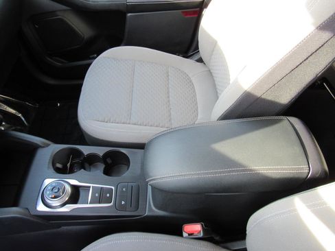 Used 2021 Ford Escape SE w/ Convenience Package image 23