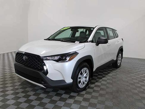 Certified 2024 Toyota Corolla Cross L AWD/4WD image 2