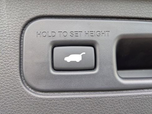 Used 2025 Honda Pilot EX-L image 14