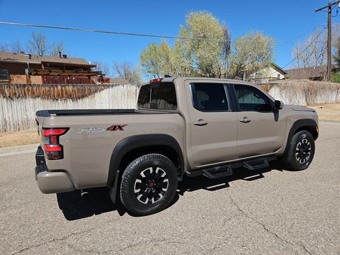 Used 2023 Nissan Frontier 4x4 Crew Cab image 3