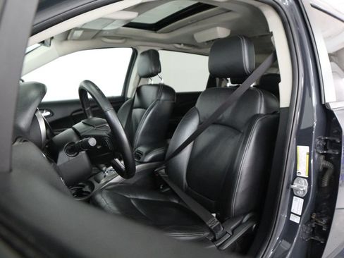 Used 2018 Dodge Journey Crossroad w/ Nav & Sun Group AWD/4WD image 50