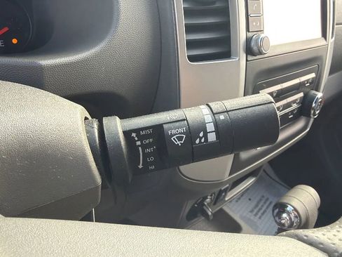 Used 2019 Nissan Frontier SV AWD/4WD image 17