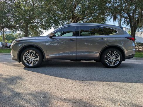 Used 2022 Acura MDX SH-AWD w/ Advance Package image 5