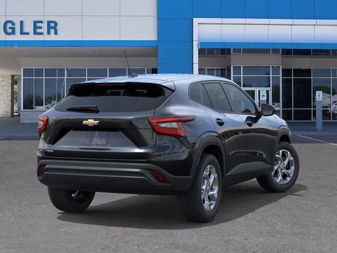 New 2026 Chevrolet Trax LS w/ LS Convenience Package image 4