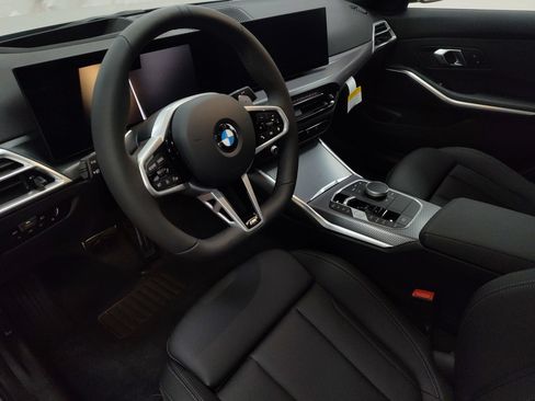 Used 2026 BMW 330i xDrive Sedan w/ M Sport Package AWD/4WD image 4