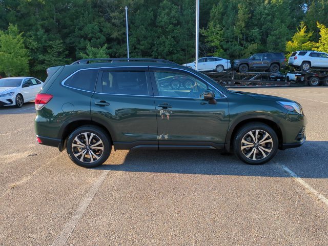 Used 2022 Subaru Forester Limited AWD/4WD image 3