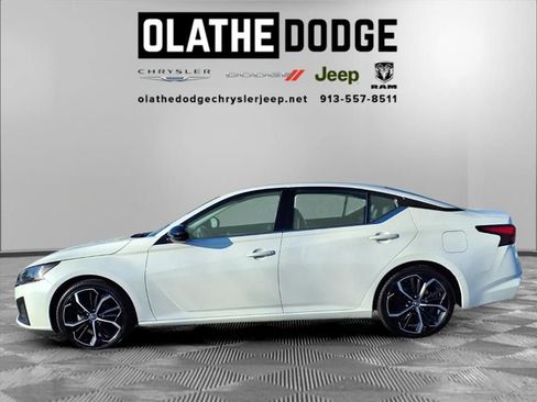 Used 2024 Nissan Altima 2.5 SR image 17