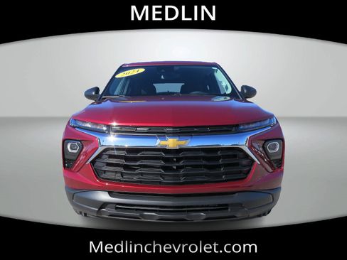 Used 2024 Chevrolet TrailBlazer LS w/ LS Convenience Package image 3
