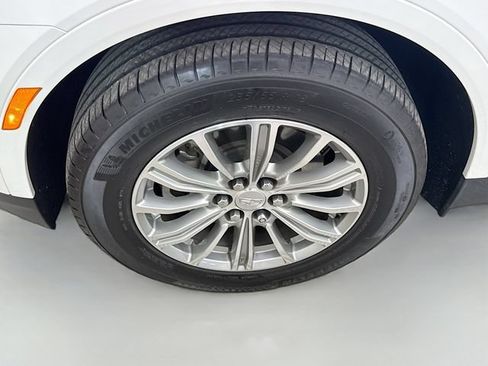Used 2018 Cadillac XT5 Luxury w/ Driver Awareness Package FWD image 33