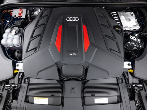 New 2026 Audi SQ8 Premium Plus AWD/4WD image 25
