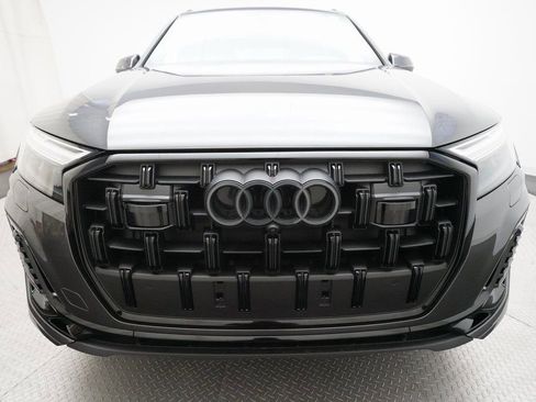 Used 2025 Audi Q7 2.0T Premium Plus w/ Premium Plus Package image 4