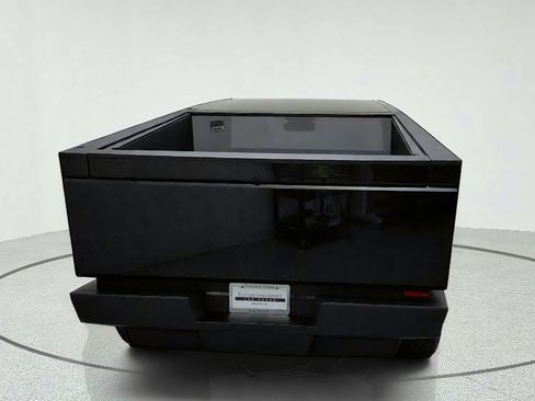 Used 2025 Tesla Cybertruck 2WD Crew Cab image 10