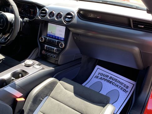 Used 2021 Ford Mustang Shelby GT500 w/ Technology Package image 50