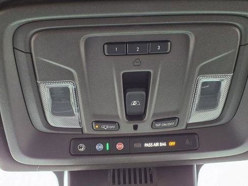 New 2026 GMC Sierra 1500 SLT image 17