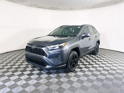 Used 2023 Toyota RAV4 XLE w/ Convenience Package FWD image 7