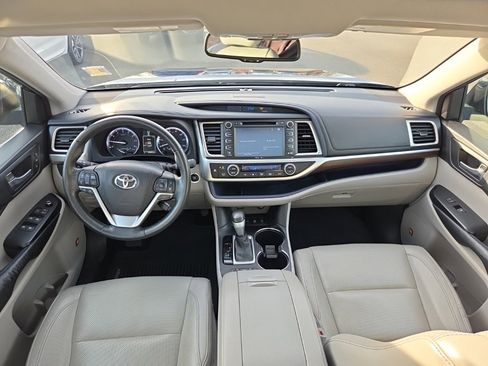 Used 2015 Toyota Highlander Limited Platinum image 5