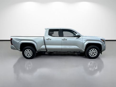 Used 2024 Toyota Tacoma SR5 RWD image 2