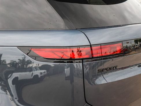 New 2026 Land Rover Range Rover Sport Dynamic SE AWD/4WD image 11