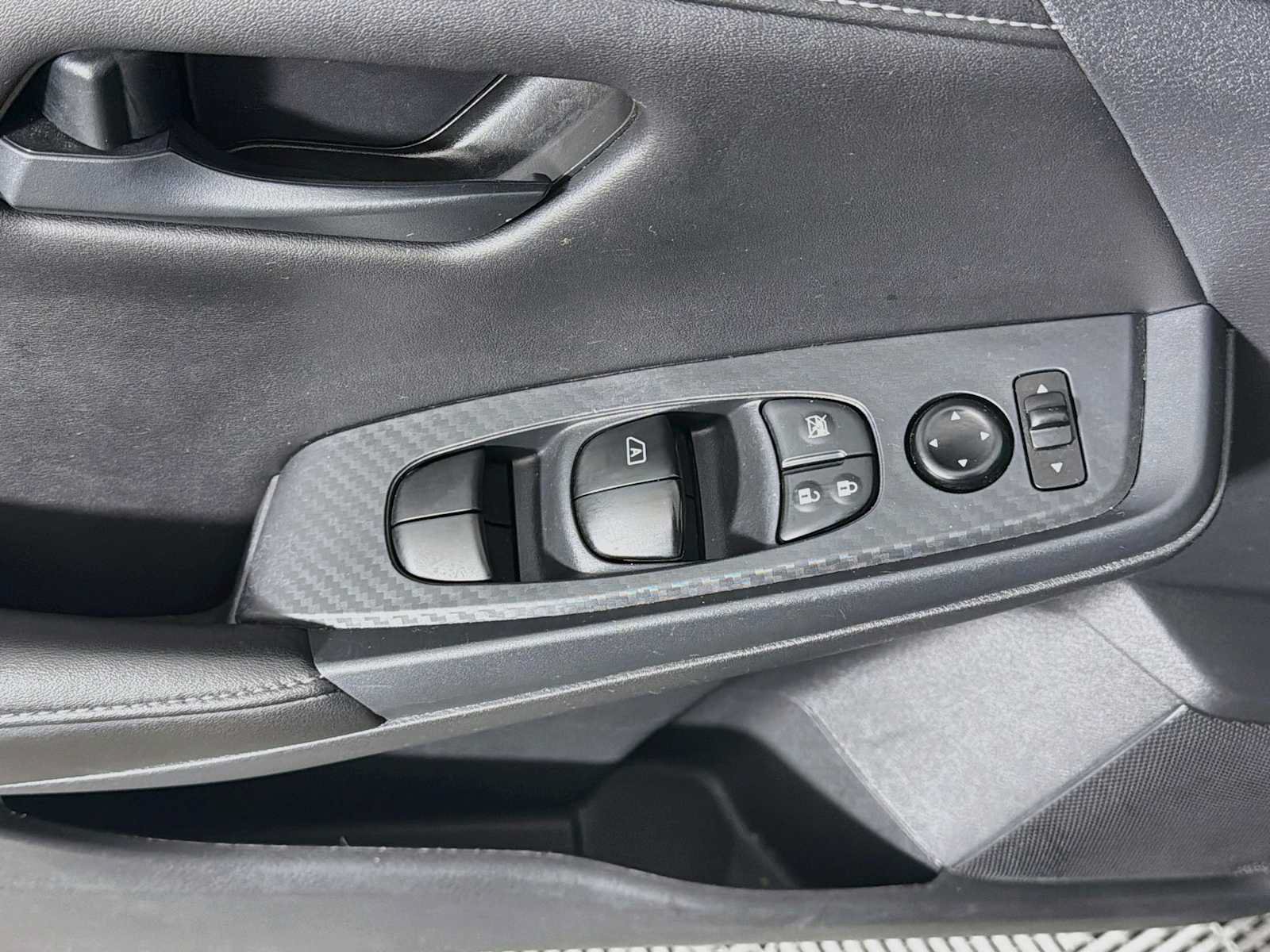 Used 2025 Nissan Sentra S FWD image 15