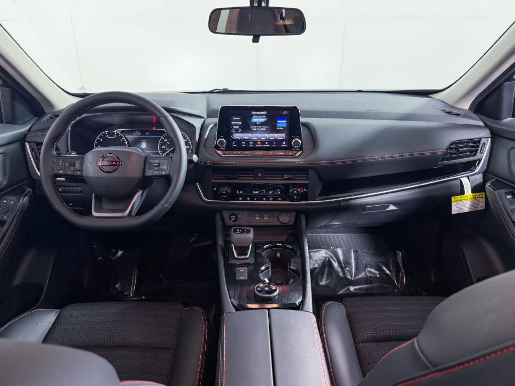 Certified 2026 Nissan Rogue SV AWD/4WD image 14