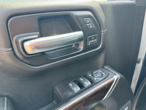 Used 2019 GMC Sierra 1500 SLT w/ SLT Premium Plus Package AWD/4WD image 18