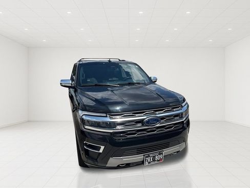 Used 2024 Ford Expedition Platinum AWD/4WD image 3