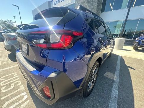 Used 2026 Subaru Crosstrek 2.5i Premium AWD/4WD image 3