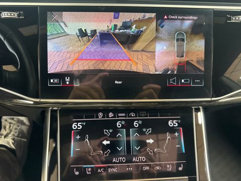 Used 2021 Audi Q8 Premium Plus w/ Premium Plus Package AWD/4WD image 29
