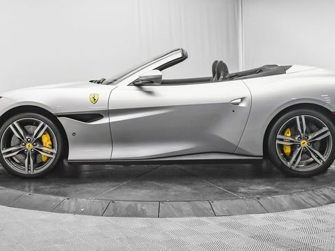 Used 2019 Ferrari Portofino image 5
