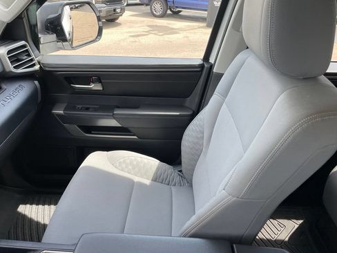 Used 2023 Toyota Tundra SR5 w/ SR5 Convenience Package AWD/4WD image 15