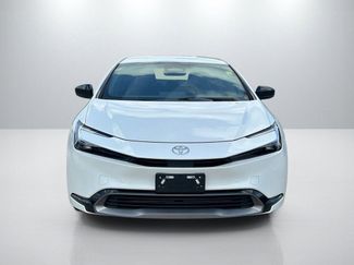 Used 2025 Toyota Prius XLE video 2