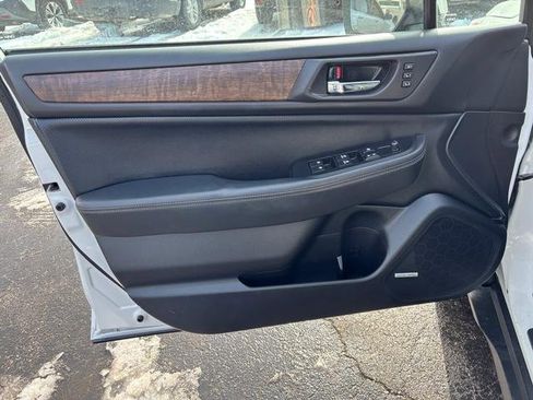 Used 2016 Subaru Outback 2.5i Limited image 10