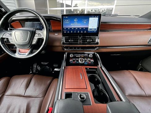 Used 2022 Lincoln Navigator Reserve RWD image 14