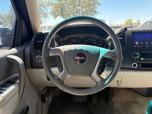 Used 2011 GMC Sierra 3500 SLE w/ SLE Preferred Package AWD/4WD image 6
