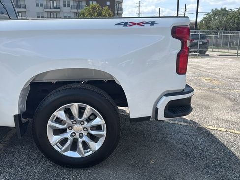 Used 2024 Chevrolet Silverado 1500 Custom image 11