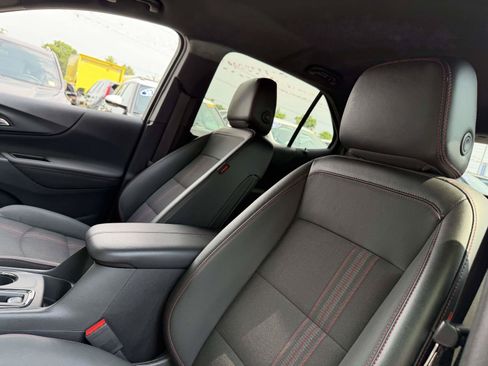 Used 2023 Chevrolet Equinox RS AWD/4WD image 11