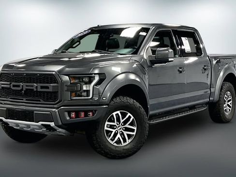 Used 2018 Ford F150 Raptor w/ Equipment Group 802A Luxury AWD/4WD image 3
