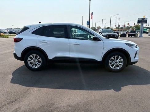Used 2024 Ford Escape Active w/ Tech Pack #1 AWD/4WD image 9