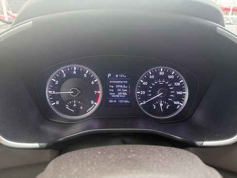 Used 2019 Hyundai Santa Fe SE image 7