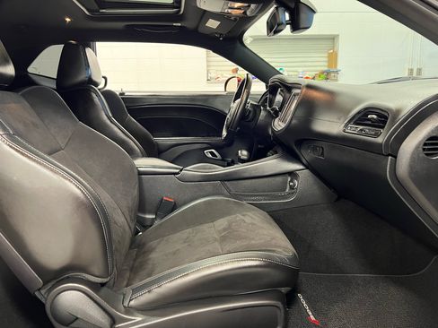 Used 2023 Dodge Challenger R/T w/ Plus Package image 23