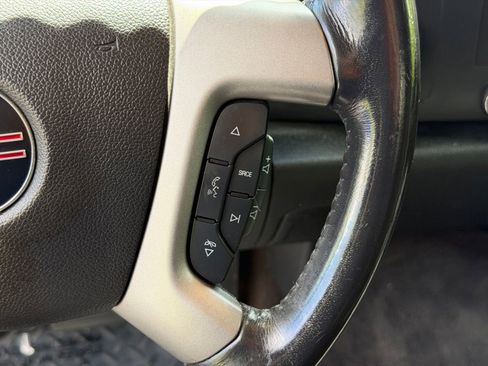 Used 2013 GMC Sierra 2500 SLE w/ HD SLE Premium Package AWD/4WD image 19