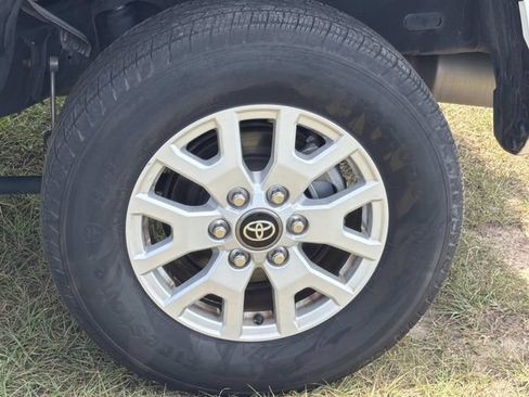Used 2024 Toyota Tacoma SR5 RWD image 15