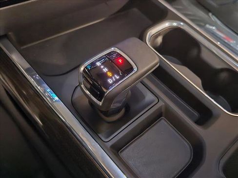 Used 2023 Chevrolet Silverado 1500 LT Trail Boss w/ LT Trail Boss Premium Package AWD/4WD image 11