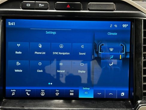 Used 2022 Ford F250 Lariat w/ Lariat Value Package image 40