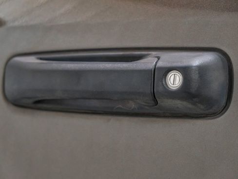 Used 2018 RAM 2500 Tradesman w/ Chrome Appearance Group image 39